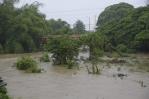 Aguaceros provocan el desborde del río Anamuyita en Higüey