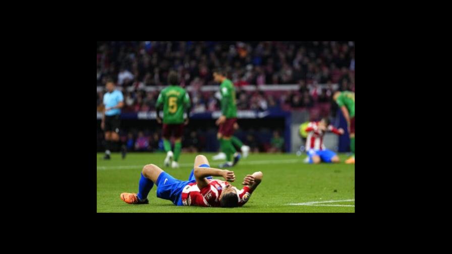 El Granada iguala 0-0 con Atlético Madrid en debut de técnico El Granada iguala 0-0 con Atlético Madrid en debut de técnico