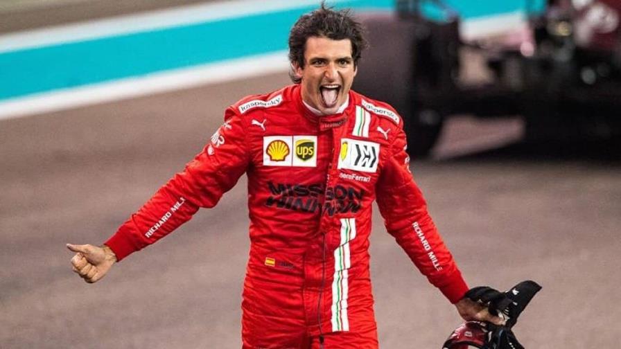 Carlos Sainz renueva con Ferrari hasta 2024