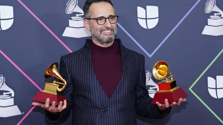 Tinta y tiempo: Jorge Drexler ahonda profundo en el amor