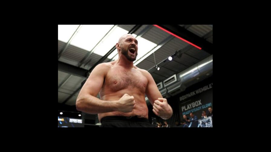 Tyson Fury se niega a hablar del cierre de empresa que lo promovió