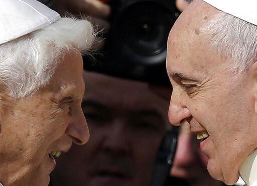 Benedicto XVI cumple 95 años, pontífice jubilado por más tiempo que reinante