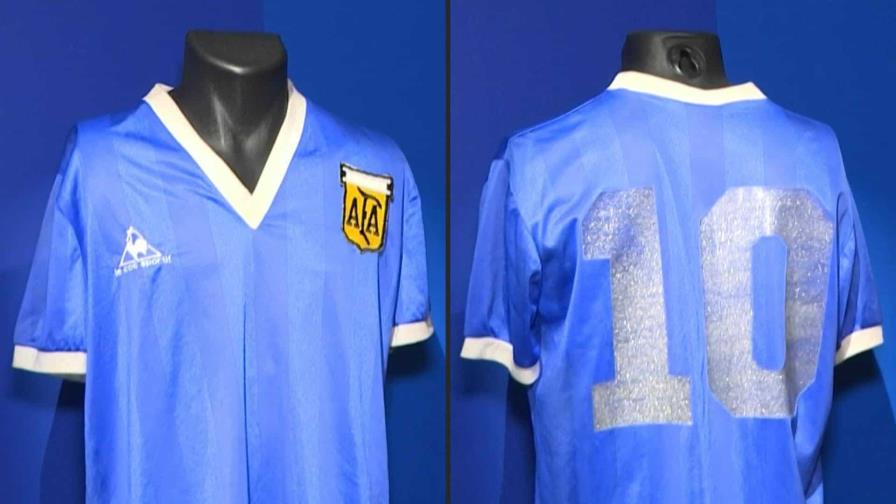 Subasta de camiseta de Maradona abre con oferta de más de USD 5 millones