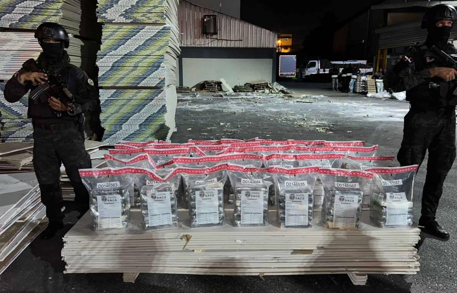 DNCD decomisa 190 paquetes de cocaína en el puerto de Haina Oriental 