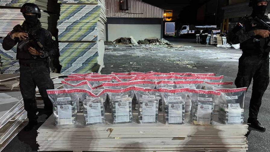 DNCD decomisa 190 paquetes de cocaína en el puerto de Haina Oriental DNCD decomisa 190 paquetes de cocaína en el puerto de Haina Oriental