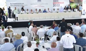 Luis Abinader encabeza inicio de la cosecha de arroz 2022