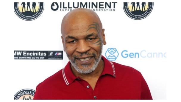 Captan a Mike Tyson golpeando a pasajero en un avión