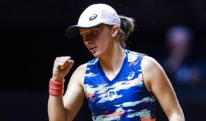 Iga Swiatek doblega a Raducanu y ampl&iacute;a buena racha en Stuttgart