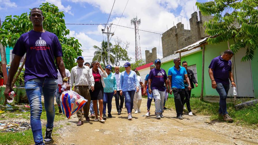 Brigadas del Plan Social asisten a más de 15 mil familias en zonas afectadas por inundaciones Brigadas del Plan Social asisten a más de 15 mil familias en zonas afectadas por inundaciones