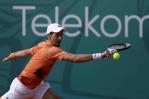 Un Novak Djokovic con dos caras se clasifica a la final en Belgrado