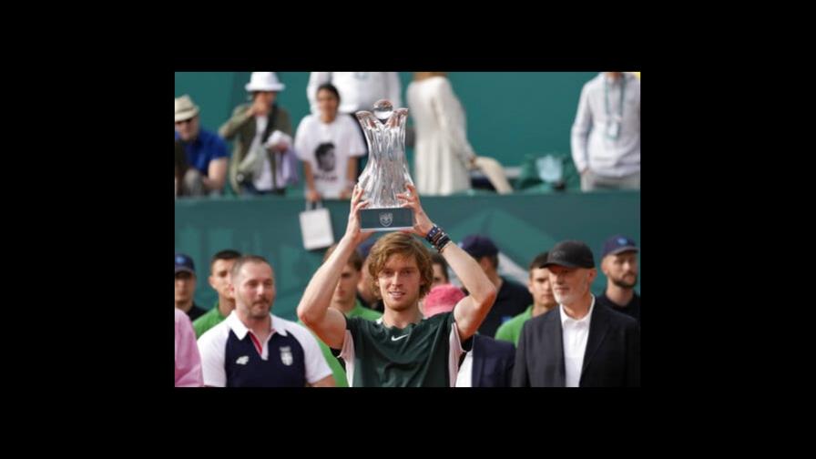 Andrey Rublev supera a Djokovic y gana Abierto de Serbia