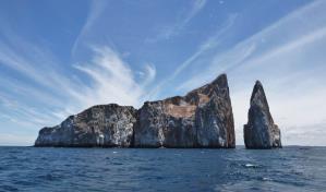 Reanudan actividades turísticas en zona de naufragio en las Galápagos