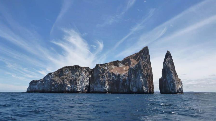 Reanudan actividades turísticas en zona de naufragio en las Galápagos Reanudan actividades turísticas en zona de naufragio en las Galápagos