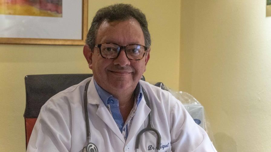 Dr. Miguel Ureña: “Lo que ha logrado el país y el mundo con las vacunas del COVID-19 es de trascendental importancia” Dr. Miguel Ureña: “Lo que ha logrado el país y el mundo con las vacunas del COVID-19 es de trascendental importancia”
