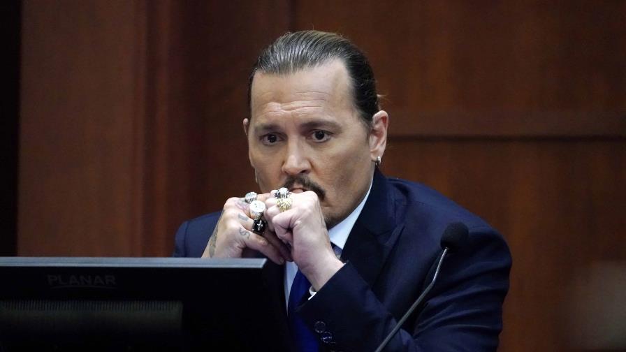 Johnny Depp insiste en que él ha sido víctima de violencia doméstica Johnny Depp insiste en que él ha sido víctima de violencia doméstica