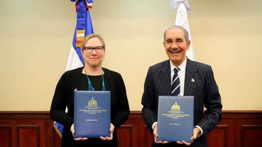 Embajada EEUU y Mescyt renuevan acuerdo de becas Fulbright-Mescyt Embajada EEUU y Mescyt renuevan acuerdo de becas Fulbright-Mescyt