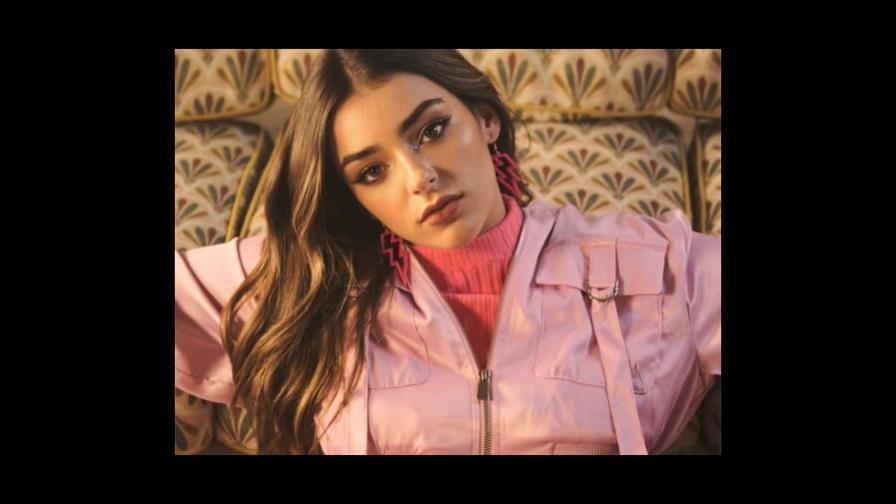 “Háblame claro”, lo nuevo de Adriana Torrón