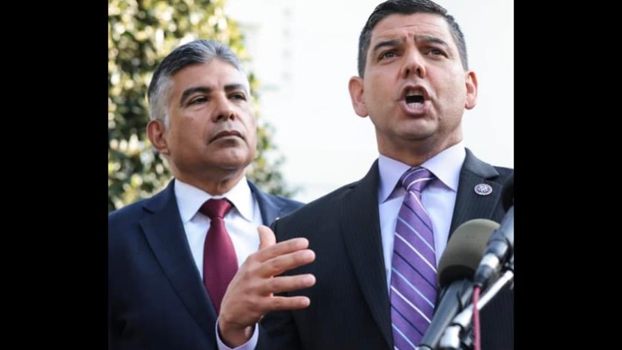 Congresistas hispanos piden a Biden usar la vía ejecutiva en inmigración Congresistas hispanos piden a Biden usar la vía ejecutiva en inmigración