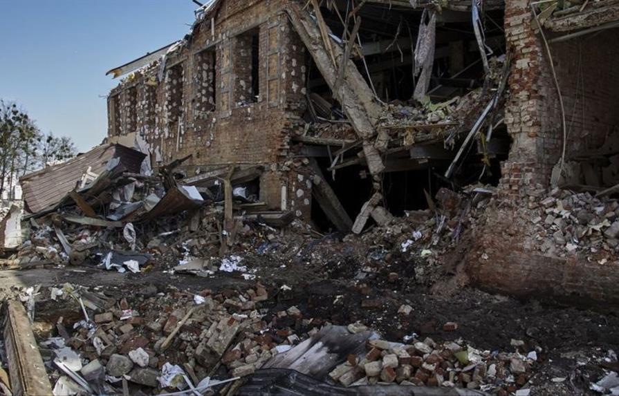 Kiev denuncia que la acería de Mariúpol ha sufrido 35 ataques en 24 horas