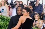 Kylie Jenner compartió una dulce foto con Travis Scott y su bebé Kylie Jenner compartió una dulce foto con Travis Scott y su bebé