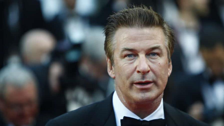 Alec Baldwin ensayó con la pistola antes de la muerte de Halyna Hutchins