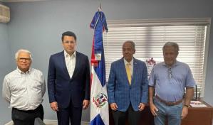 Ministro de Turismo critica precios de boletos a&eacute;reos para que dominicanos ausentes ingresen a RD