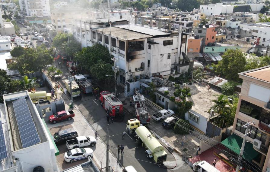 Incendio en Canal Del Sol deja dos muertos y varios heridos