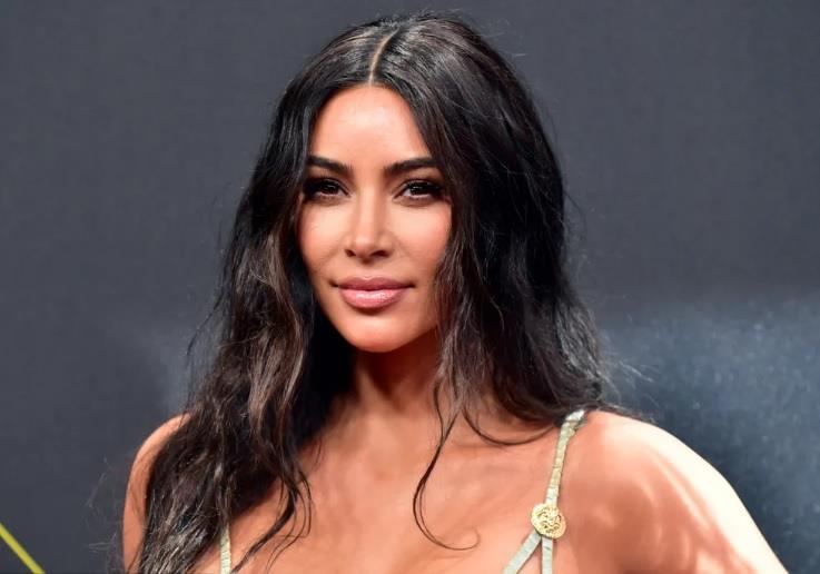 Kim Kardashian causa revuelo al testificar en juicio de Blac Chyna