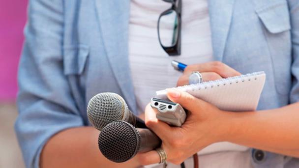 Universidad de NY abre programa de becas para personas censuradas o víctimas de amenzas en RD
