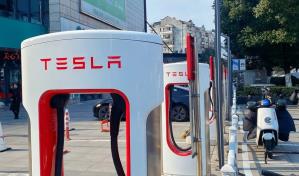 Trabajadores de Tesla en Shanghái deben dormir en las fábricas por medidas anticovid