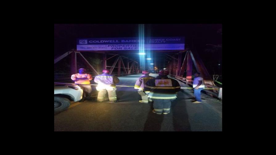 Cierran paso vehicular por la carretera Montellano-Sosúa por falla estructural de un puente