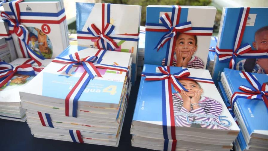 Comienza licitación de libros de texto de secundaria para próximo año escolar Comienza licitación de libros de texto de secundaria para próximo año escolar