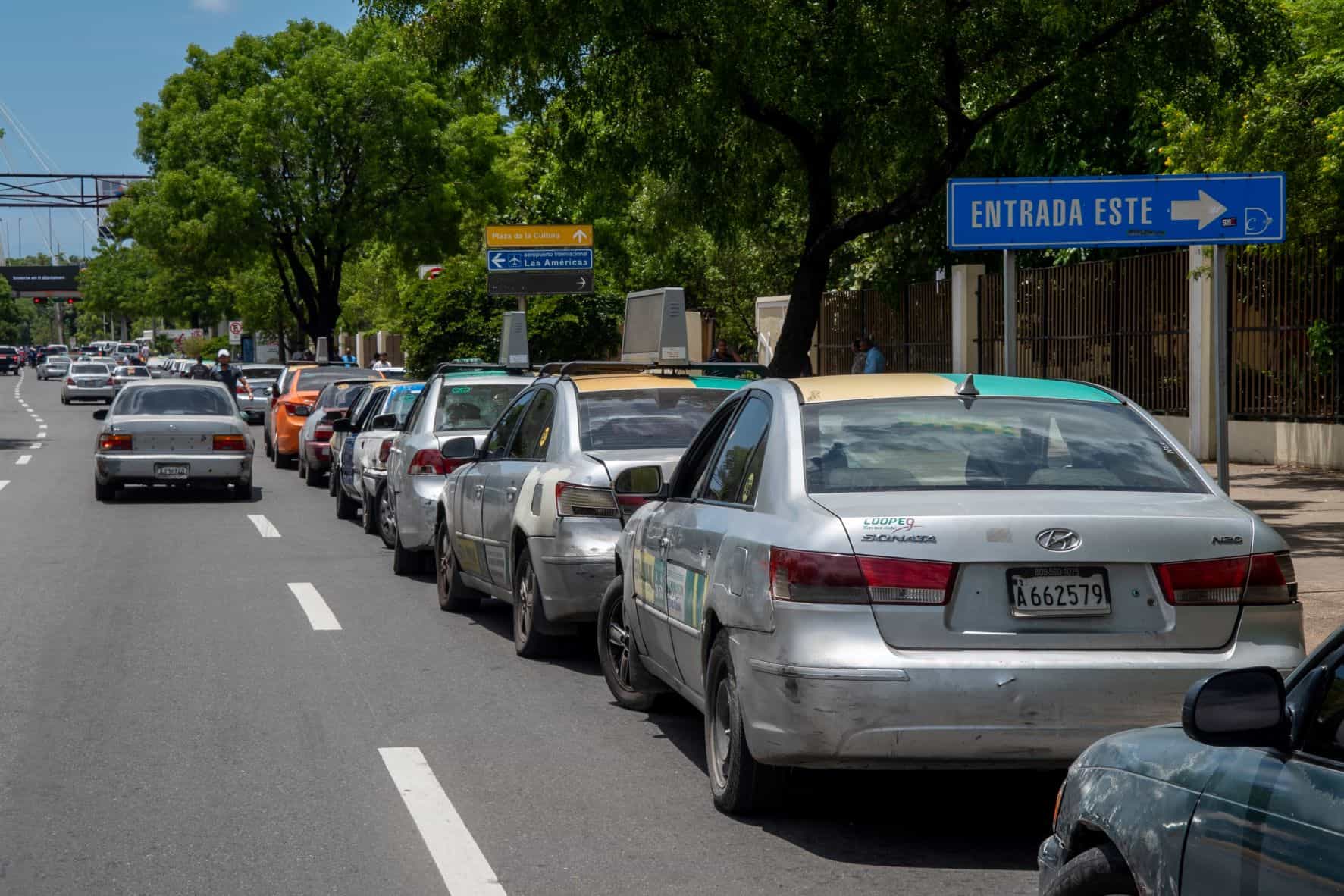 Los carros de la ruta 27 de febrero, también pararon ayer