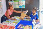Ofertas de libros atrajeron a numeroso público en el quinto día de la Feria del Libro