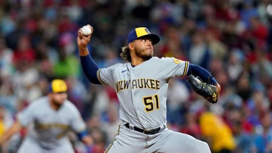Derecho Peralta enfrente a Milwaukee en busca de su primera Victoria Derecho Peralta enfrente a Milwaukee en busca de su primera Victoria
