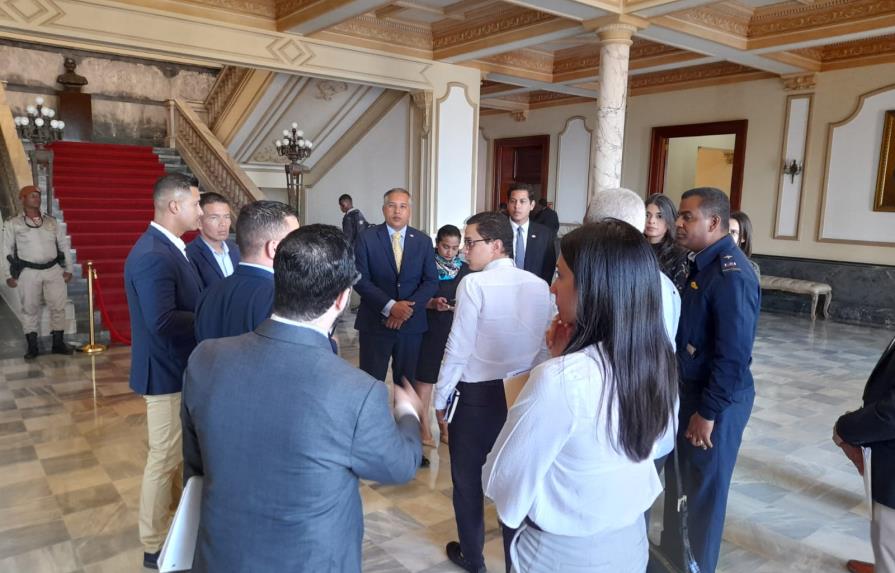 Avanzada del presidente colombiano Iván Duque coordina su recibimiento en el Palacio Nacional