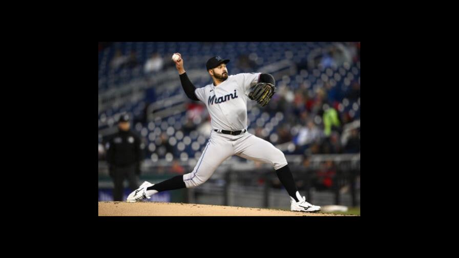 López mejora efectividad su a 0.39, en victoria de Marlins