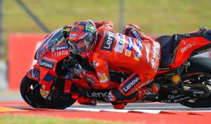 Bagnaia logra su primera pole de 2022 y un nuevo récord del circuito