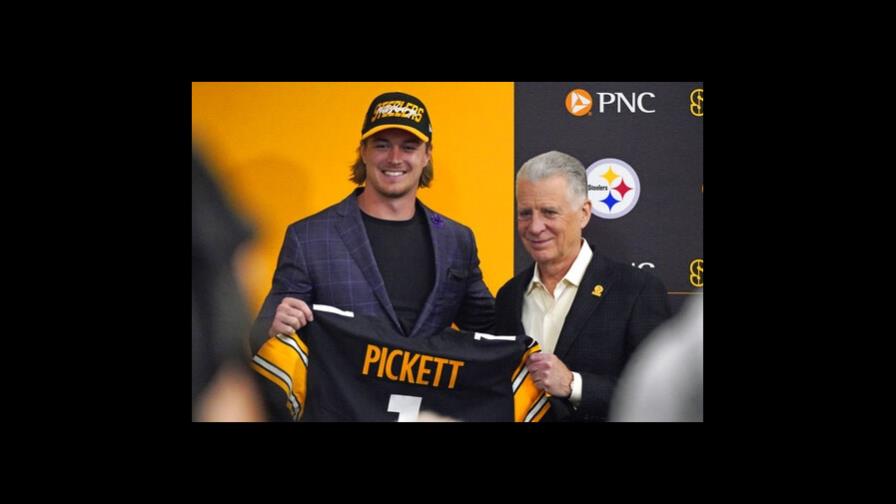 El largo camino de Pickett, de Pittsburgh Panthers a Pittsburgh Steelers