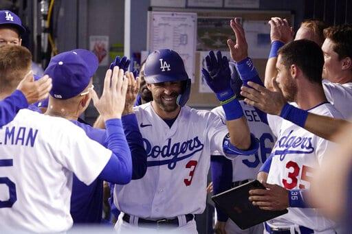 Justin Turner y Chris Taylor jonronean en la victoria de los Dodgers sobre los Tigres