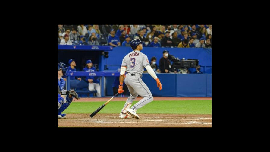 Astros de Houston hilvanan cuatro triunfos al hilo al vencer a los Azulejos Astros de Houston hilvanan cuatro triunfos al hilo al vencer a los Azulejos