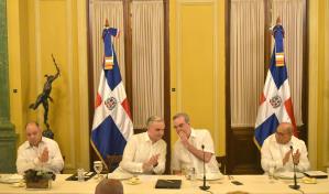 Abinader pide a la oposición "una sola recomendación" sobre cómo bajar los precios