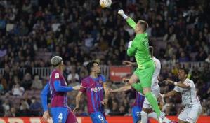 El Barça recobra el pulso ante un Mallorca peleón y se aferra al segundo lugar