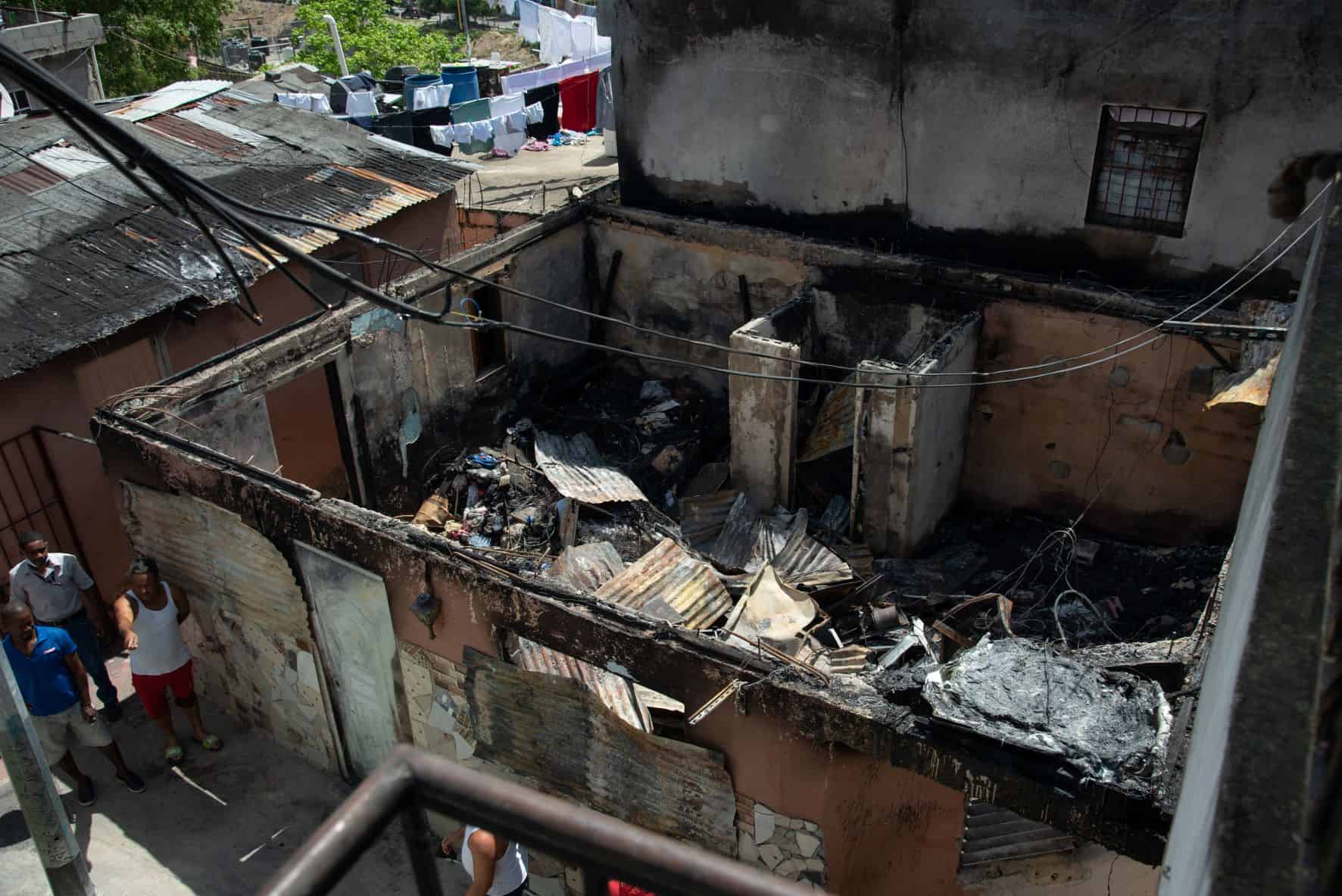 El incendio afectó parcialmente otras viviendas