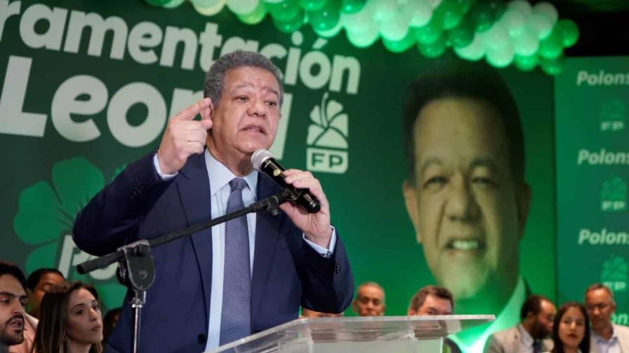 Leonel sostiene hay un mal manejo de la crisis económica en la República Dominicana Leonel sostiene hay un mal manejo de la crisis económica en la República Dominicana
