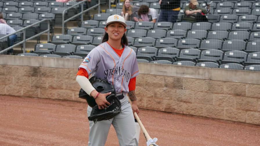 Kelsie Whitmore hace historia como primera mujer en jugar en la Liga del Atlántico