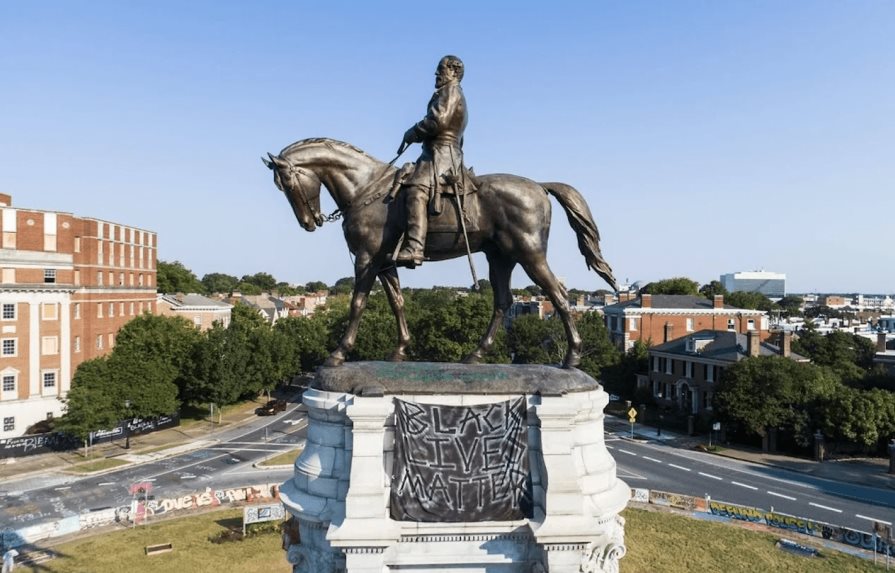 Amenazas de muerte en EEUU para quienes remueven las estatuas de confederados