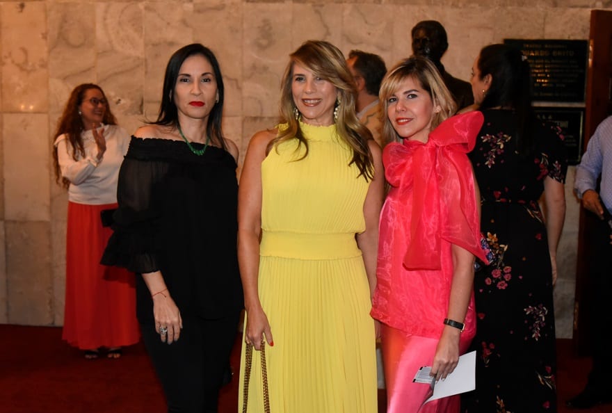 Marielle Deluna, Claudia Svelti y Larissa Hermida. 