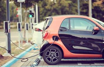 EEUU anuncia 3,160 millones para fabricar baterías de vehículos eléctricos