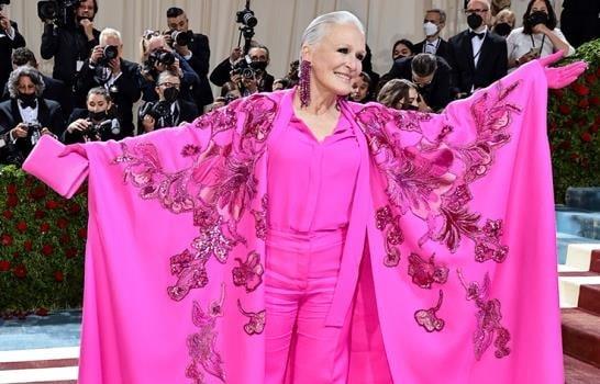 El fucsia triunfa en la alfombra roja de la Met Gala 2022